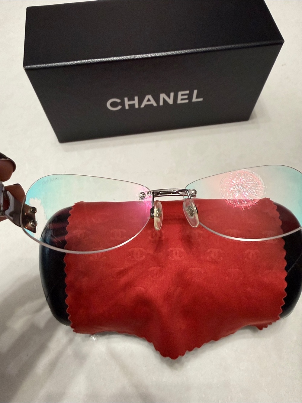 CHANEL Rimless Sunglasses with Red and Orange Gradient Lenses - Picture 6 of 7